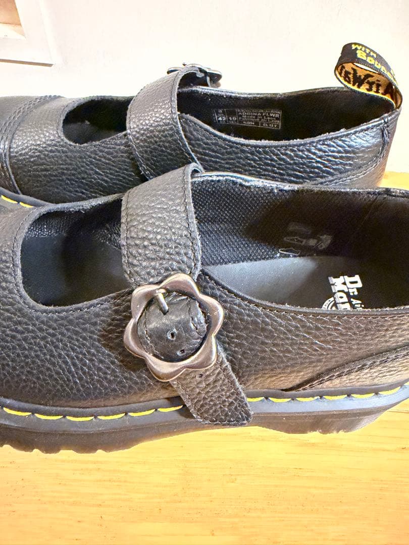 新品未使用Dr. Martens メリージェーン UK8