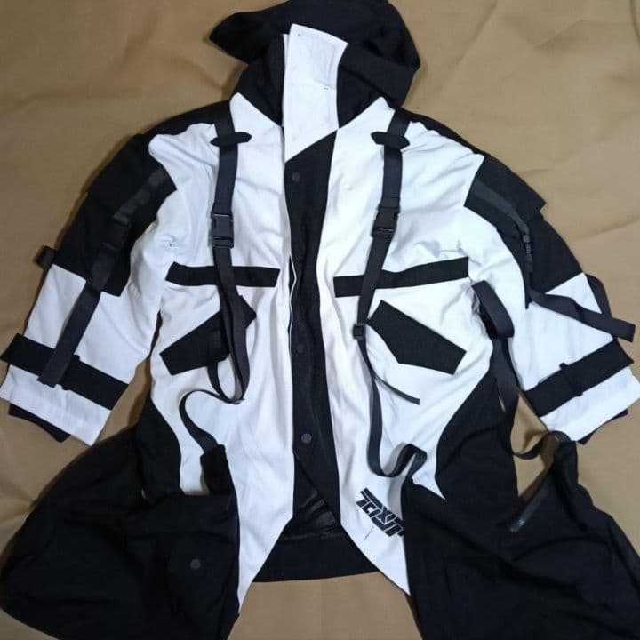 テロメリア バッグ付き コート F 黒 ボンデージ 男女兼用 74,800円