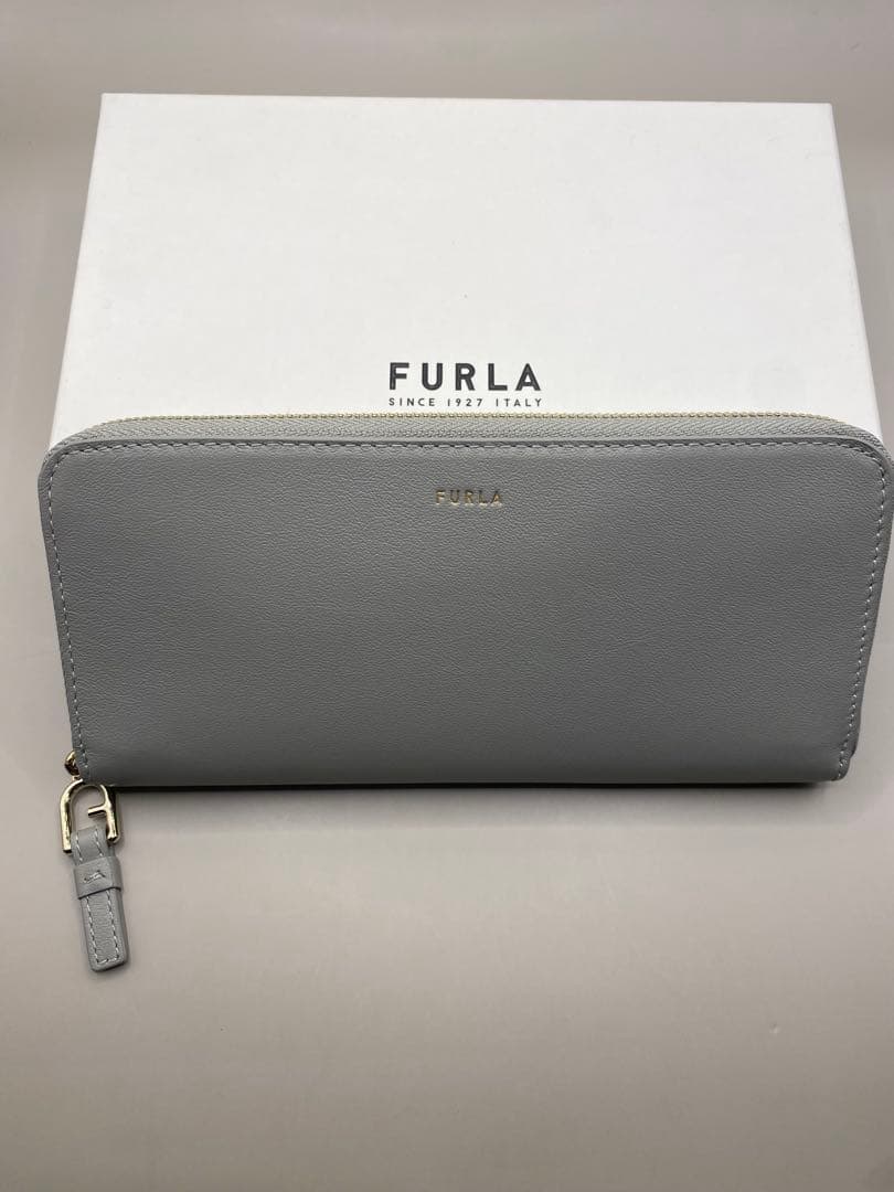 koaゆっくり出品中様 [未使用品] FURLA グレー レザー 長財布