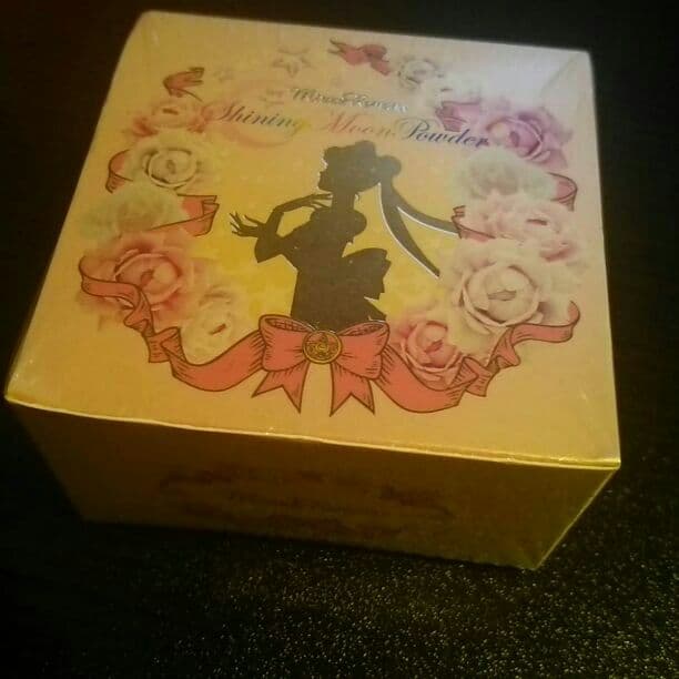 新品未開封★セーラームーン シャイニングムーンパウダー★
