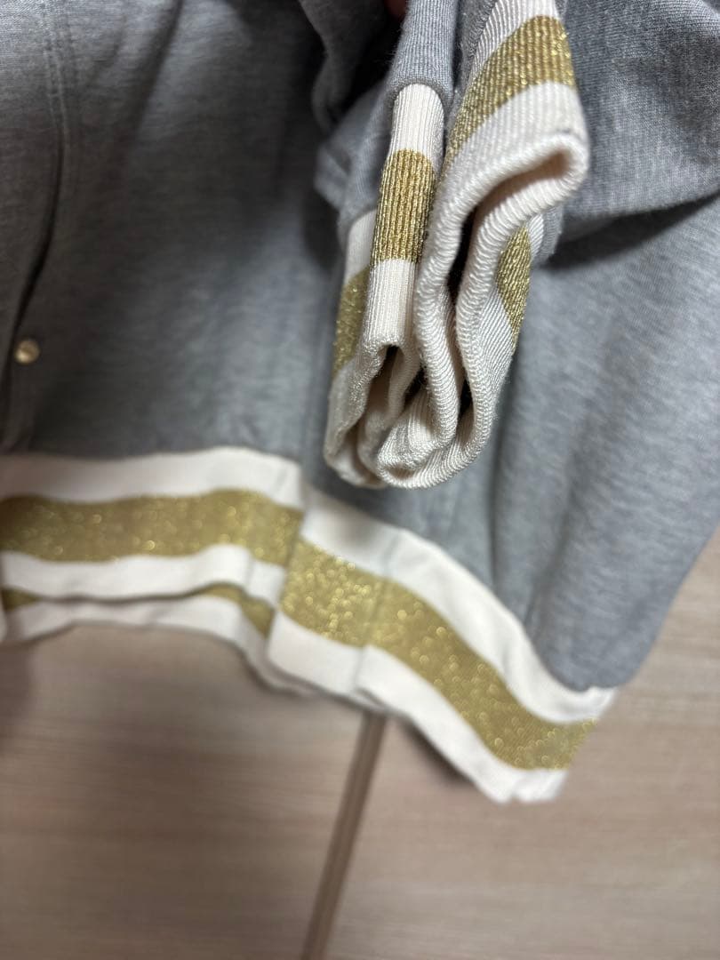 美品 GUCCI レディース フード パーカー グレー 金ラメ