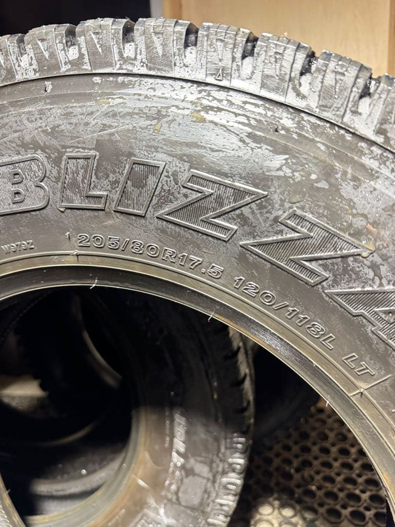 【2023年製】205/80R17.5 120/118L LT スタッドレス