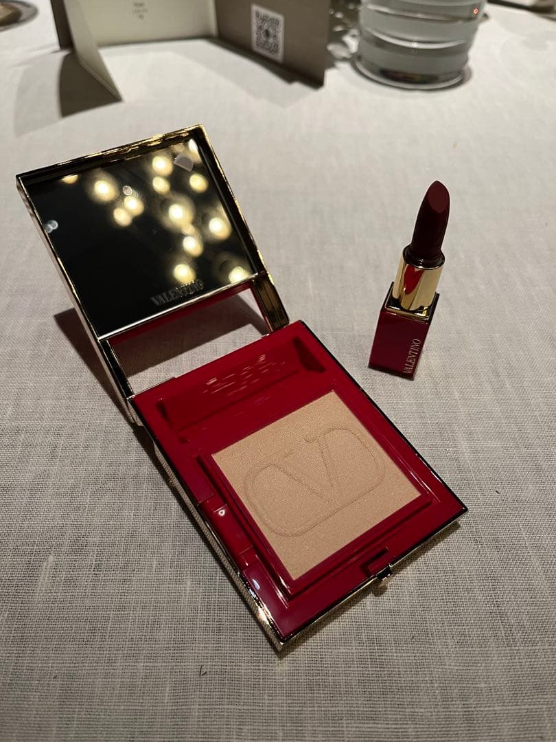 GO クラッチ ＆ ミニロッソ　チェーン　パウダー　リップ付き　ブレスレット付き