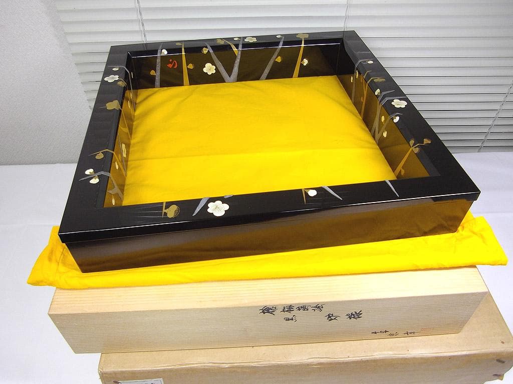 平安宗章作 槍梅蒔絵 炉縁 尋牛斎家元（久田宗也） 茶道具