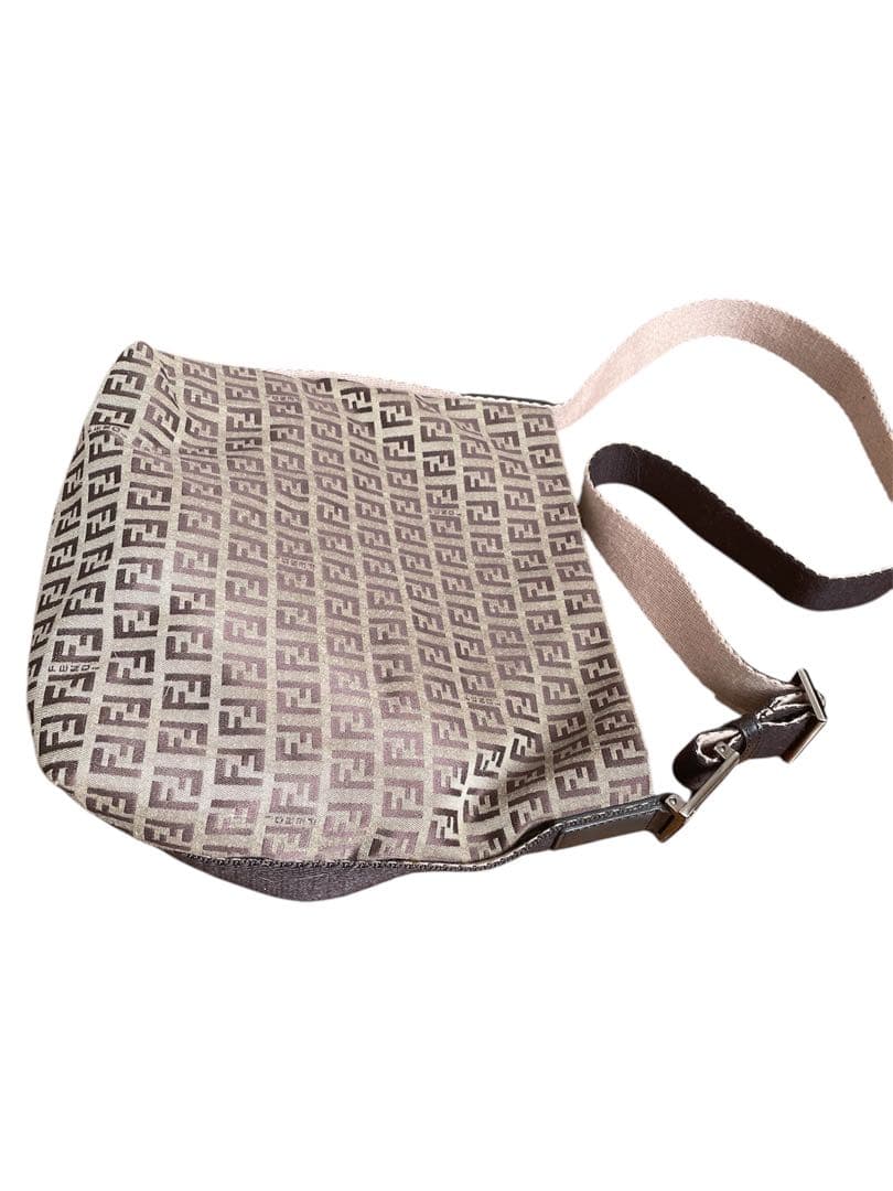 Fendi ズッキーノ　ショルダーバッグ　キャンパス