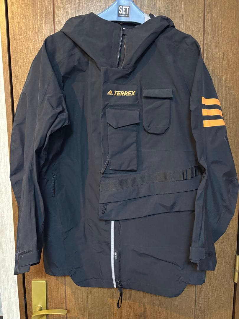 y*3様 adidas.TERREX 黒RAIN.RDYフード付ナイロンジャケッ
