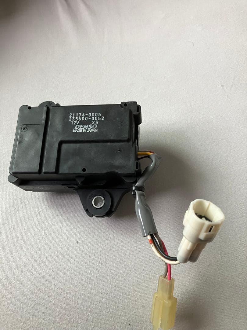 カワサキZRXダエグ純正排気バルブモーター　エキゾーストコントローラー