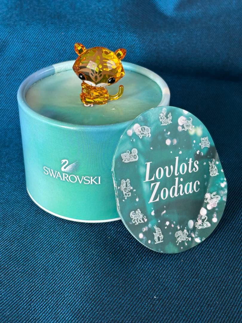 スワロフスキー　干支置物　とら