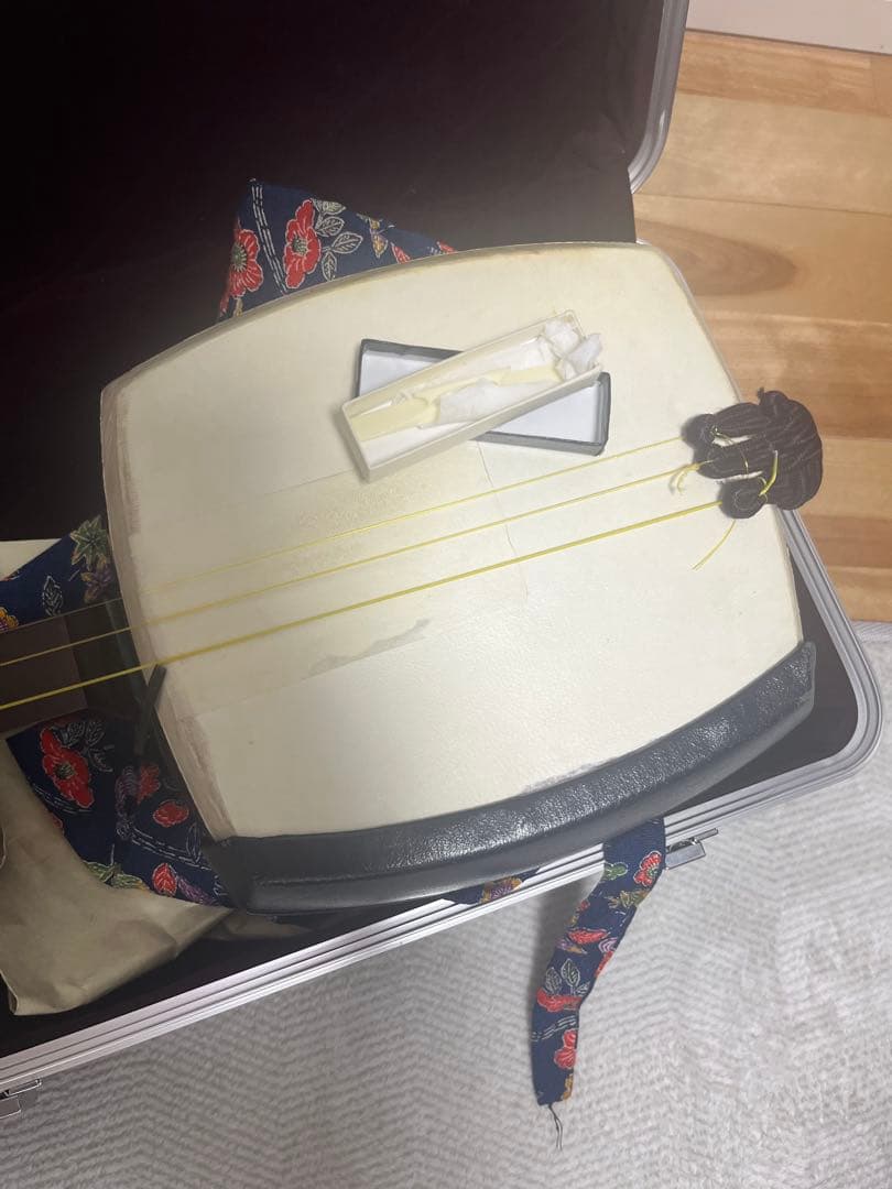 三味線本体 木製 3弦 ケース付き