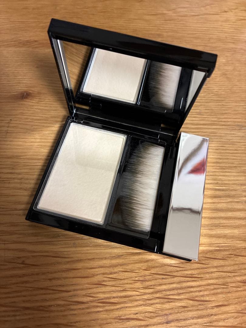 HERAエアリー パウダープライマー N ノベルティベロアポーチ付