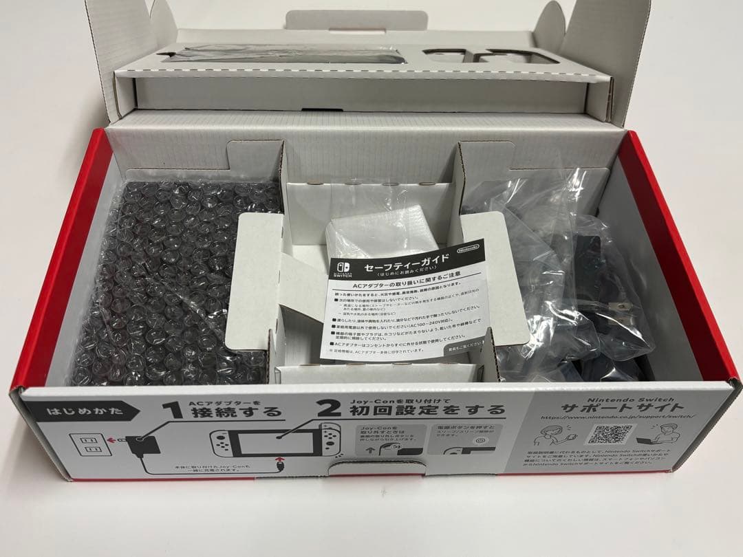 Nintendo Switch 本体 joyコントローラー無し　中古品