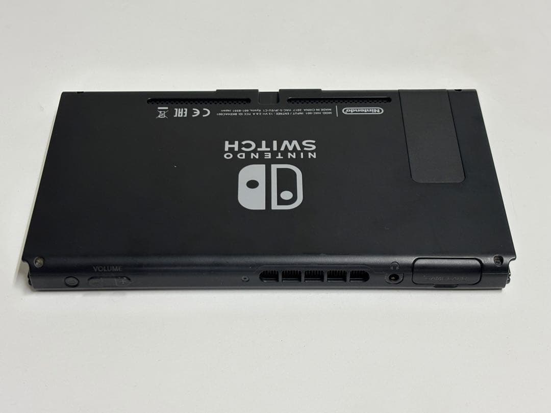 Nintendo Switch 本体 joyコントローラー無し　中古品
