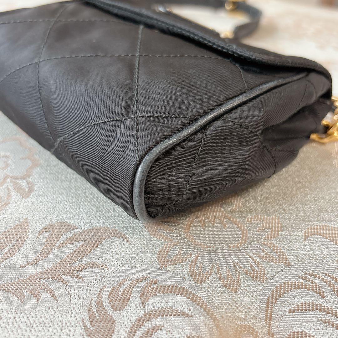 プラダ★ウエストポーチ★キルティング　チェーン　黒