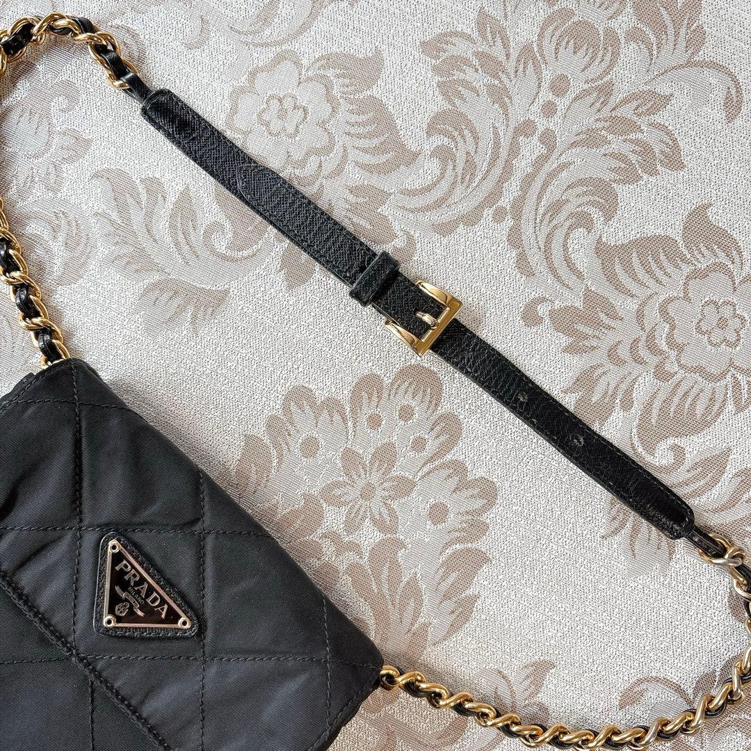 プラダ★ウエストポーチ★キルティング　チェーン　黒