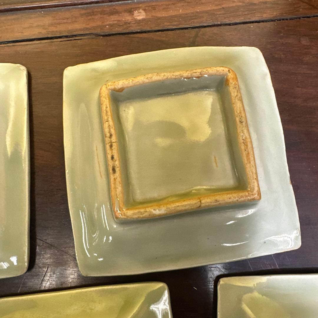 中国，明時代，青瓷，鹿模様の四角い皿 5枚セット