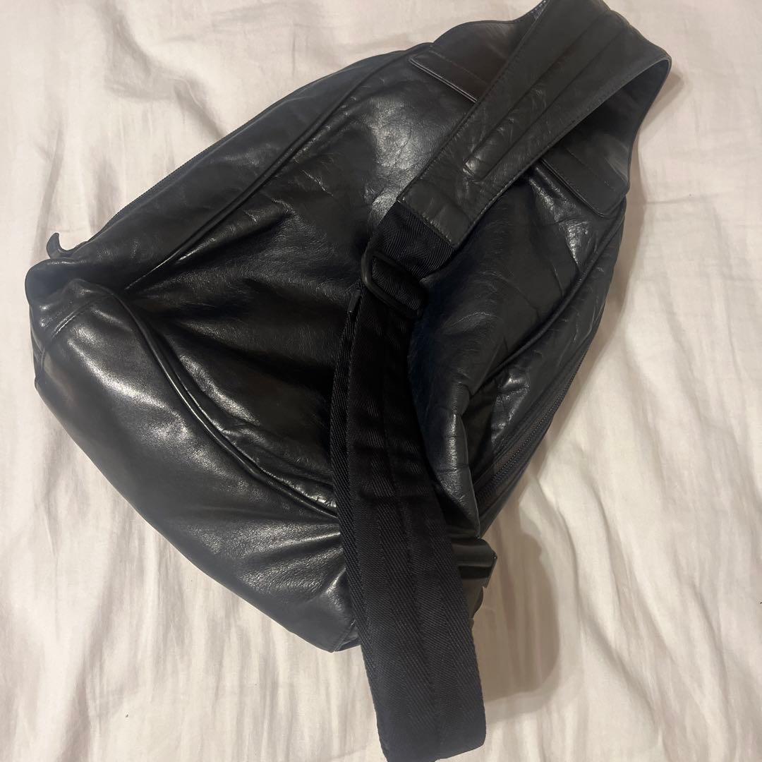 archive MIU MIU レザー ボディバッグ ブラック