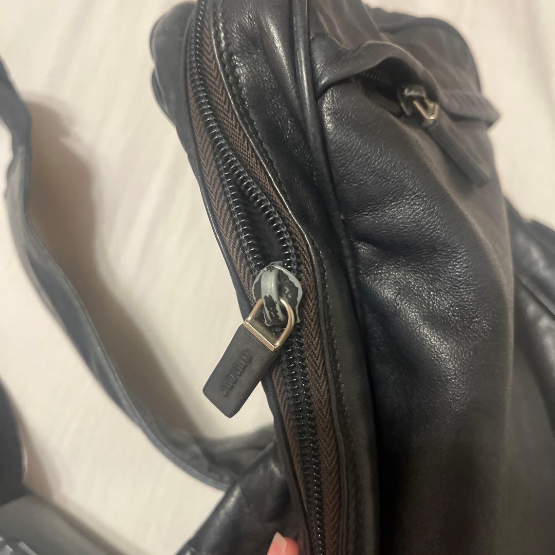 archive MIU MIU レザー ボディバッグ ブラック