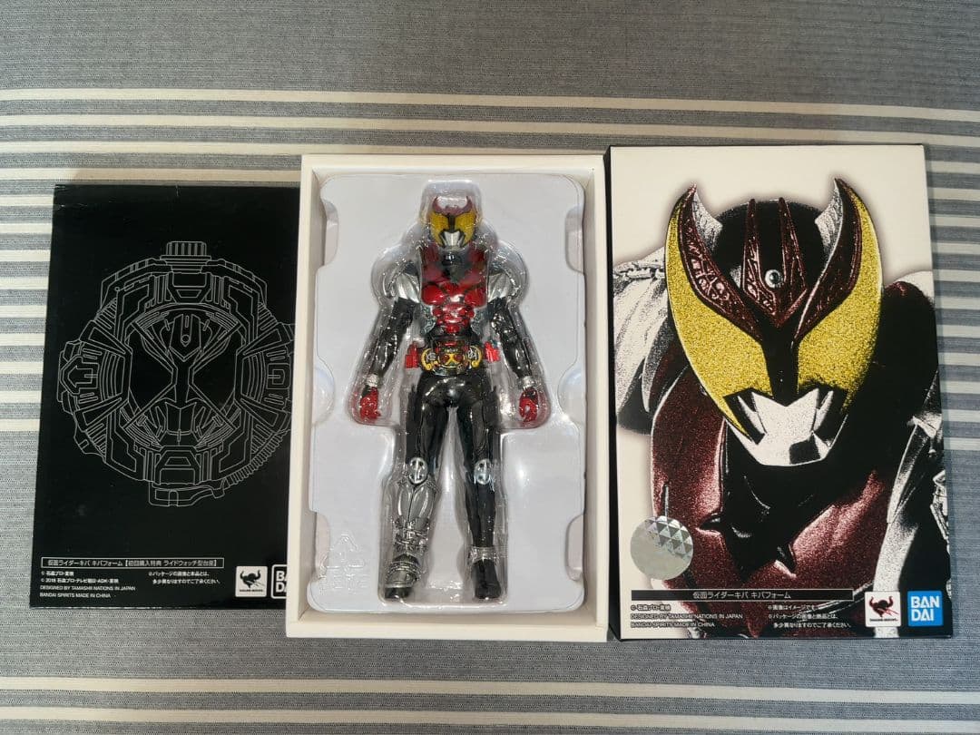S.H.Figuarts 真骨彫製法　仮面ライダー キバ