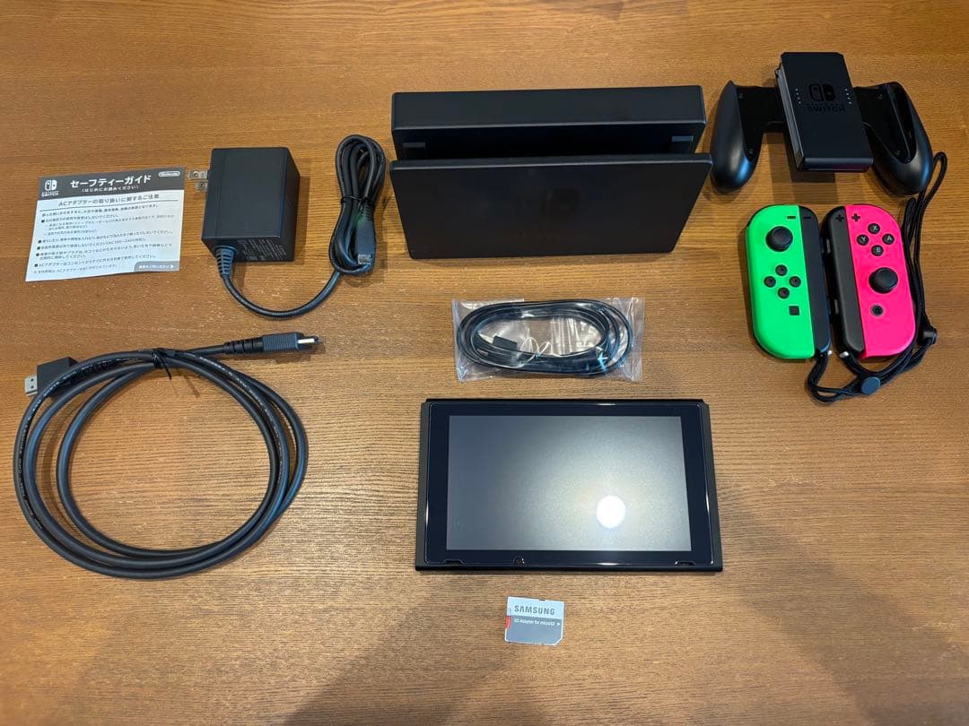 【美品】 Nintendo Switch 本体 +ケース+ソフト2本