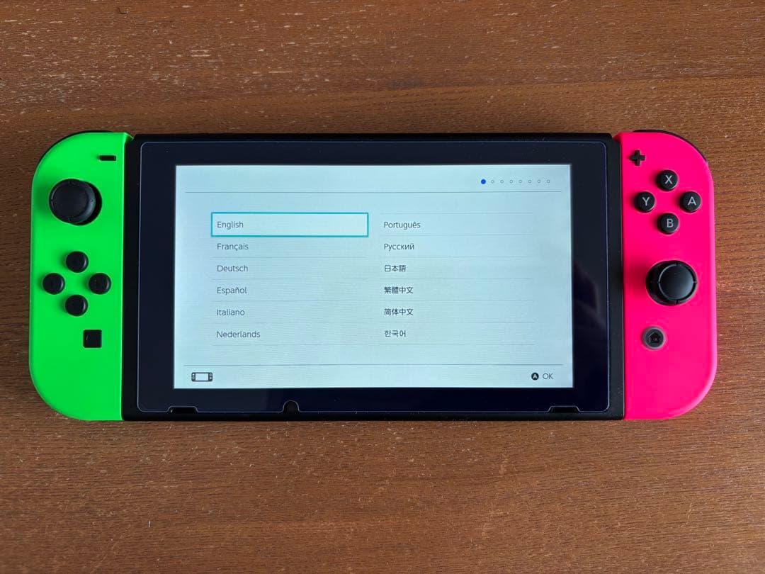 【美品】 Nintendo Switch 本体 +ケース+ソフト2本