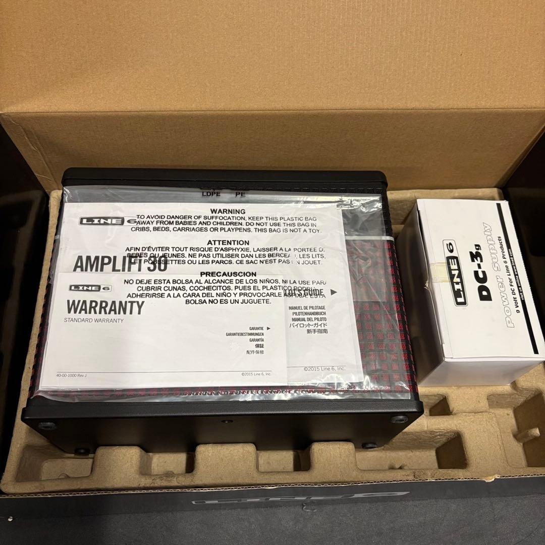 957　極美品　ほぼ新品　LINE6 AMPLIFI30 コンパクトギターアンプ