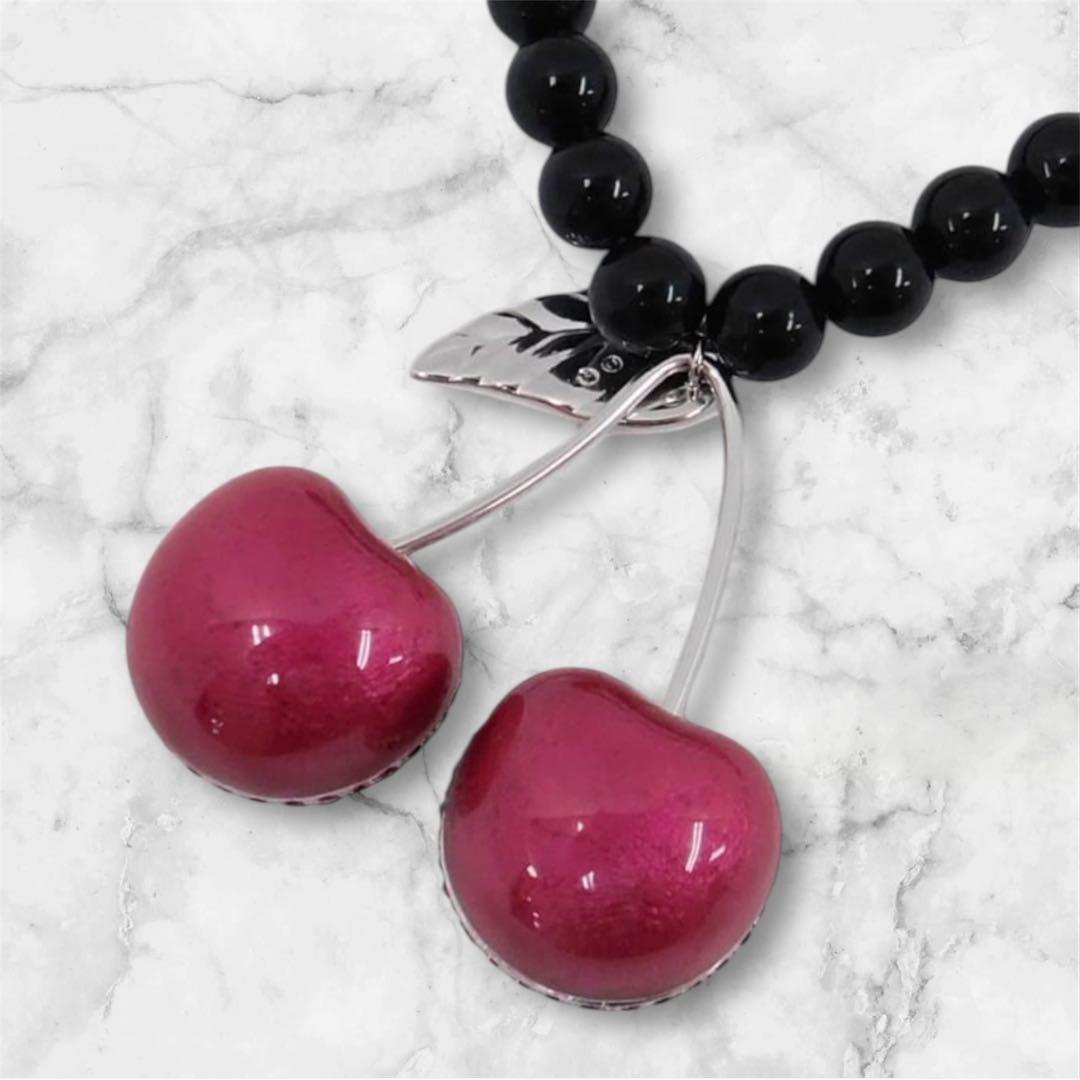 SWAROVSKI さくらんぼ　チェリー　ネックレス スワロフスキー　クリスタル