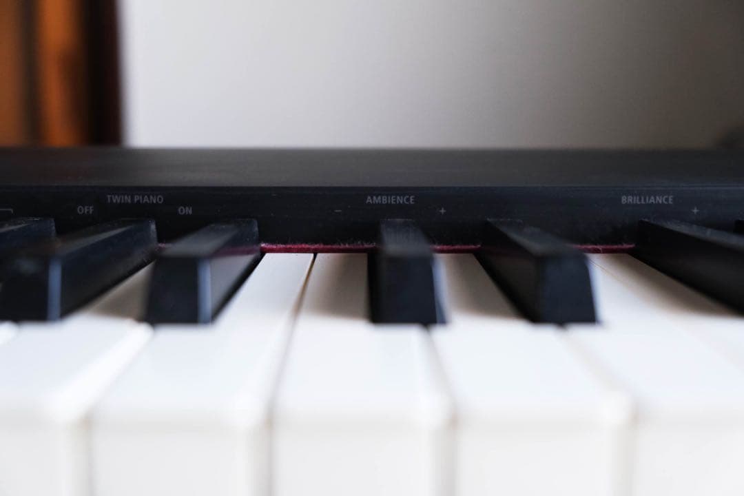 [送料込み]Roland FP-30ローランド電子ピアノ　スタンド付き