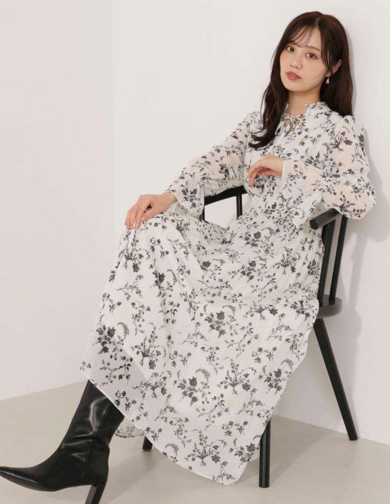 【新品】プロポーションボディドレッシング　花柄プリーツワンピース