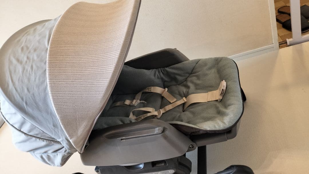 【美品】コンビ ネムリラ AUTO SWING BEDi EG 電動ハイロー