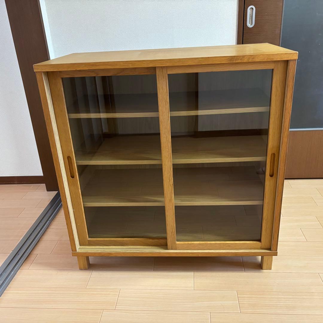 無印良品　キャビネット　ガラス戸　引戸