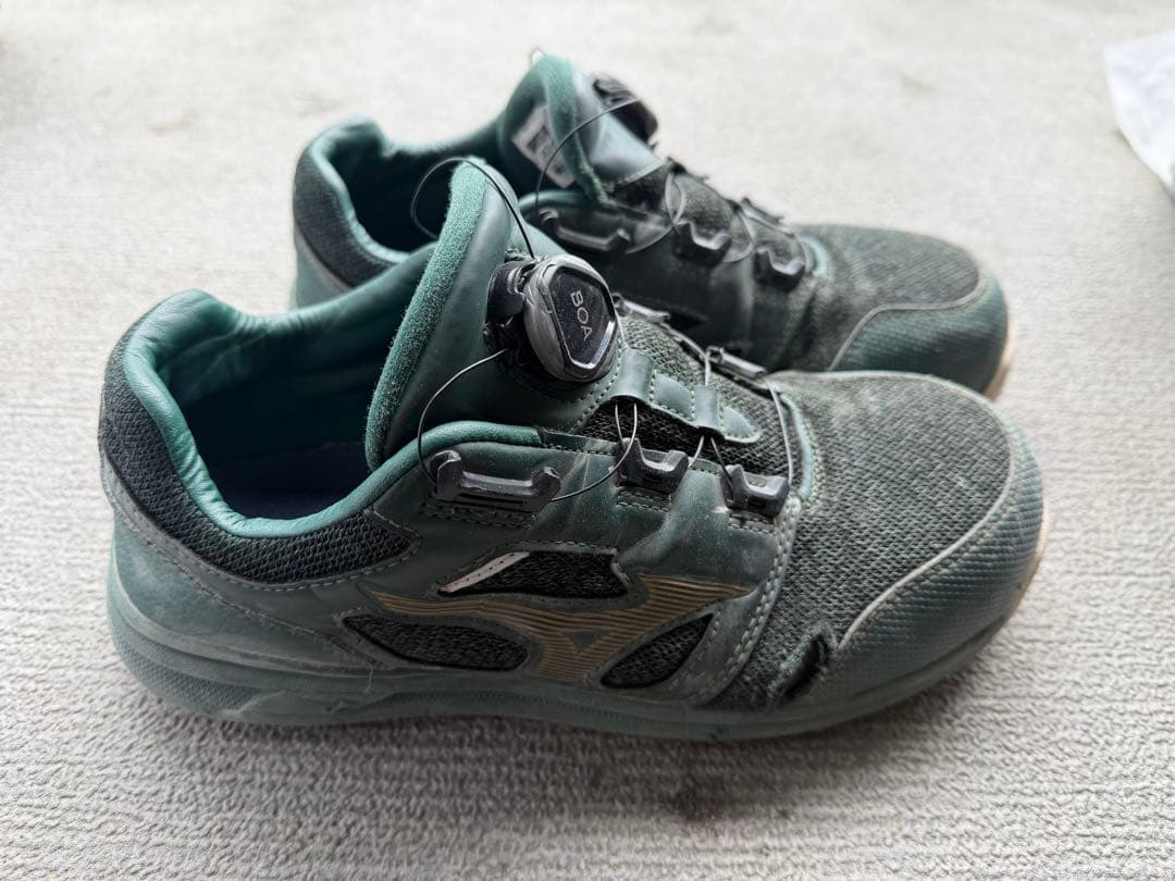 Mizuno BOAシステム安全靴 ダークグリーン 26.0