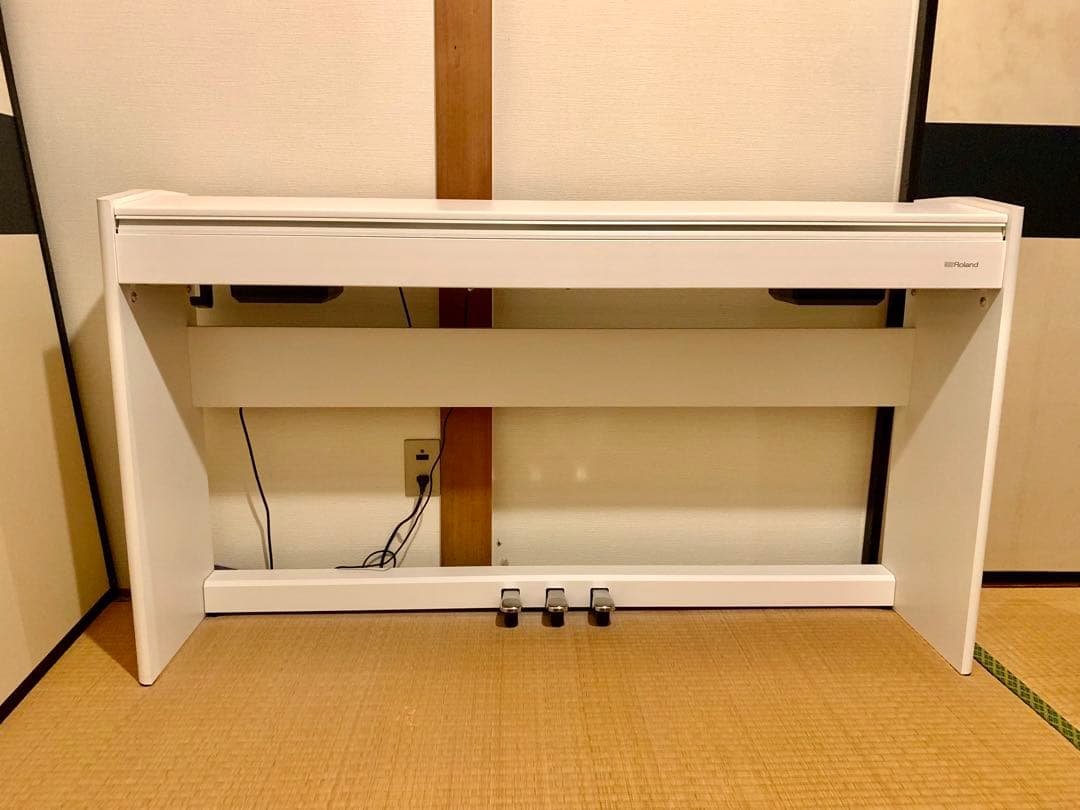 【椅子は別売】ローランド電子ピアノ F701