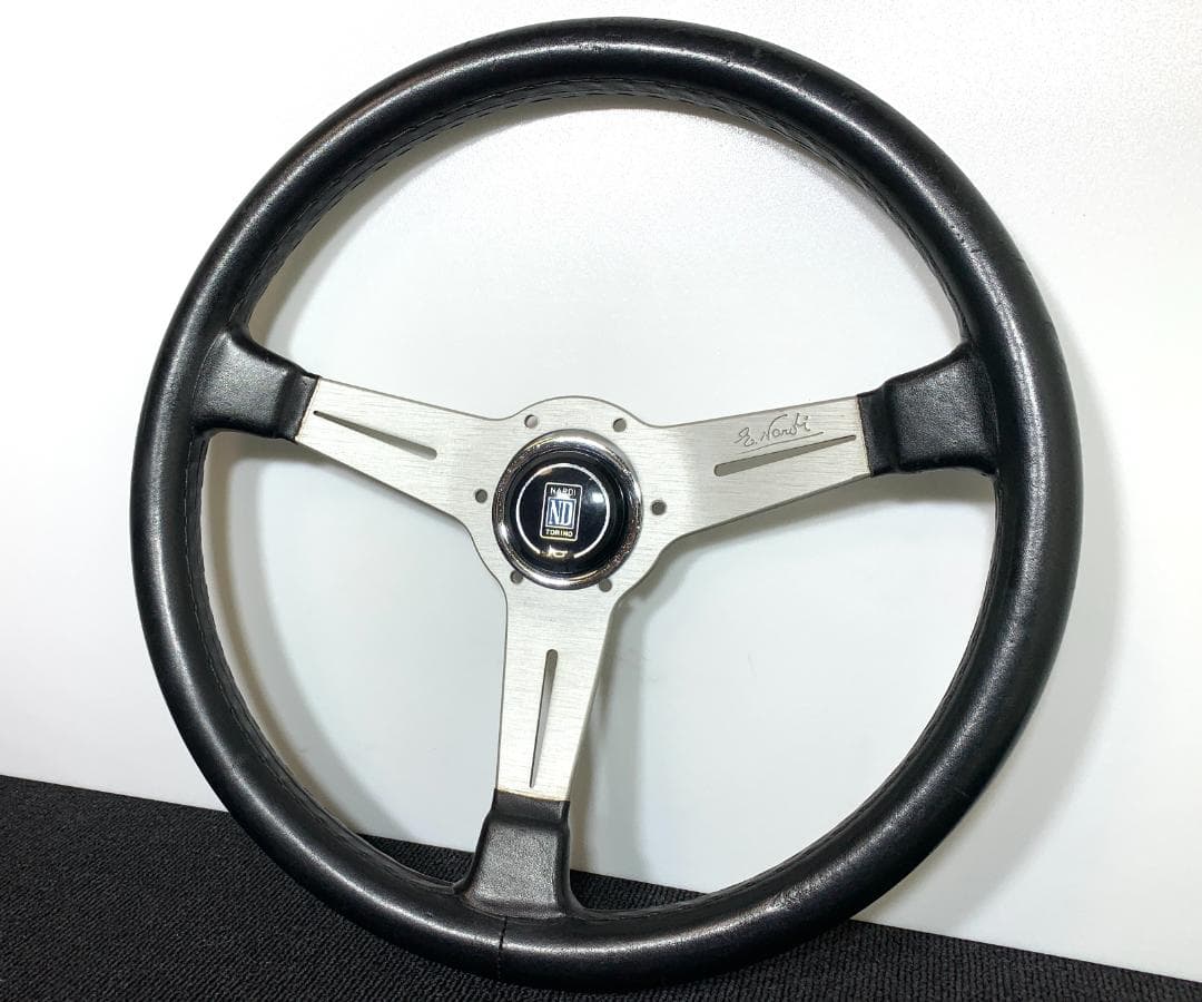 ナルディ クラシック 36パイ シルバースポーク レザー ホーンボタン付