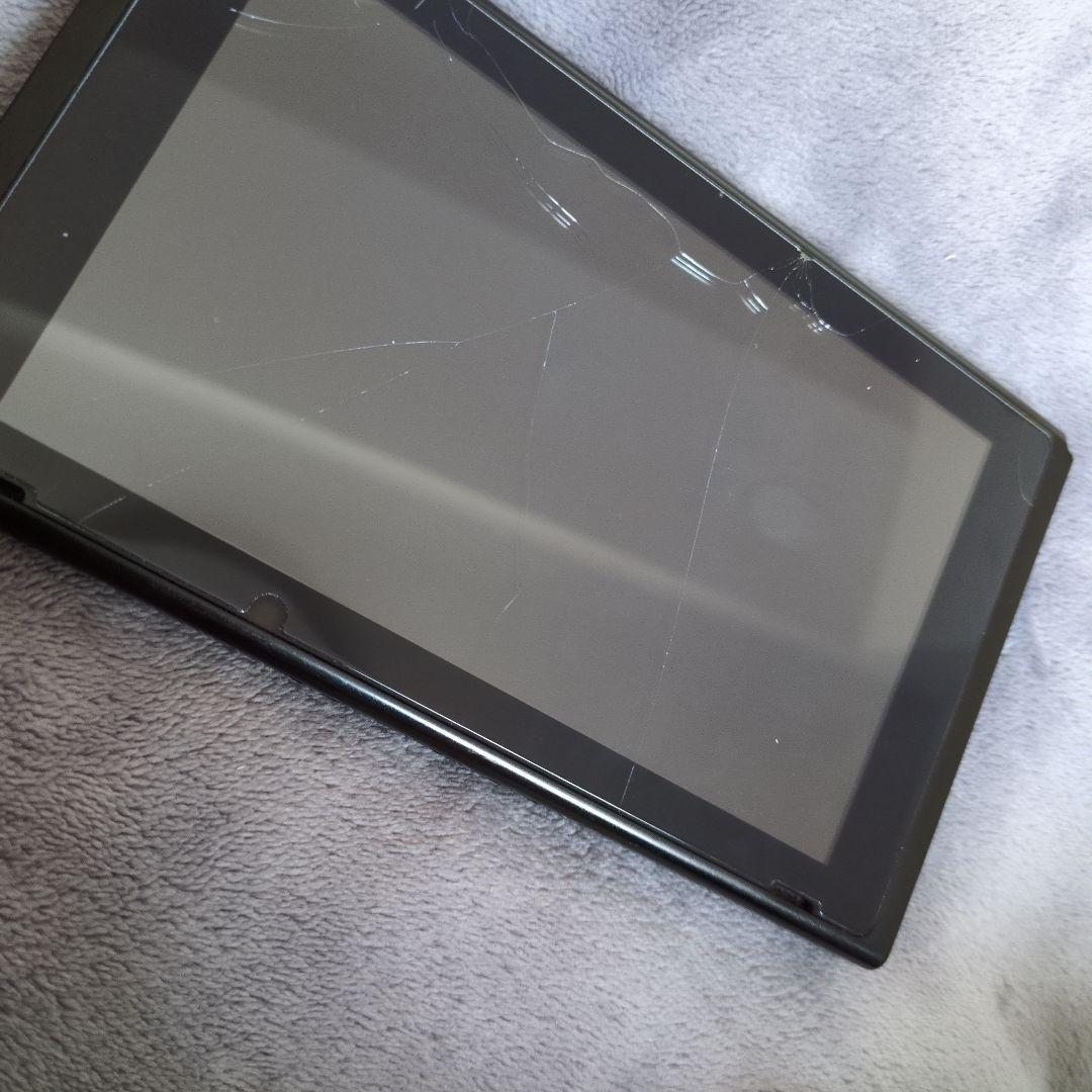 Nintendo Switch 本体 黒 画面ひび割れ