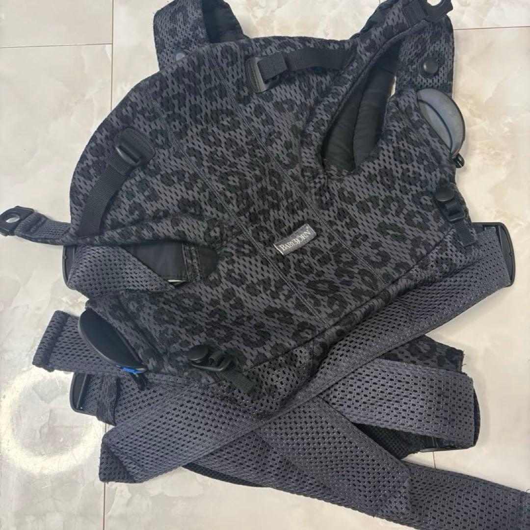 ベビービョルン 抱っこ紐 ベビーキャリアミニ ヒョウ柄 アニマル柄 メッシュ