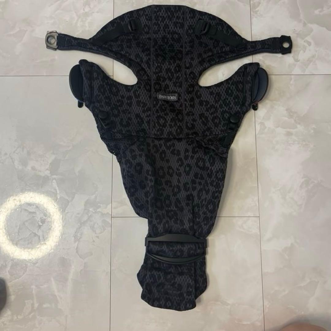 ベビービョルン 抱っこ紐 ベビーキャリアミニ ヒョウ柄 アニマル柄 メッシュ