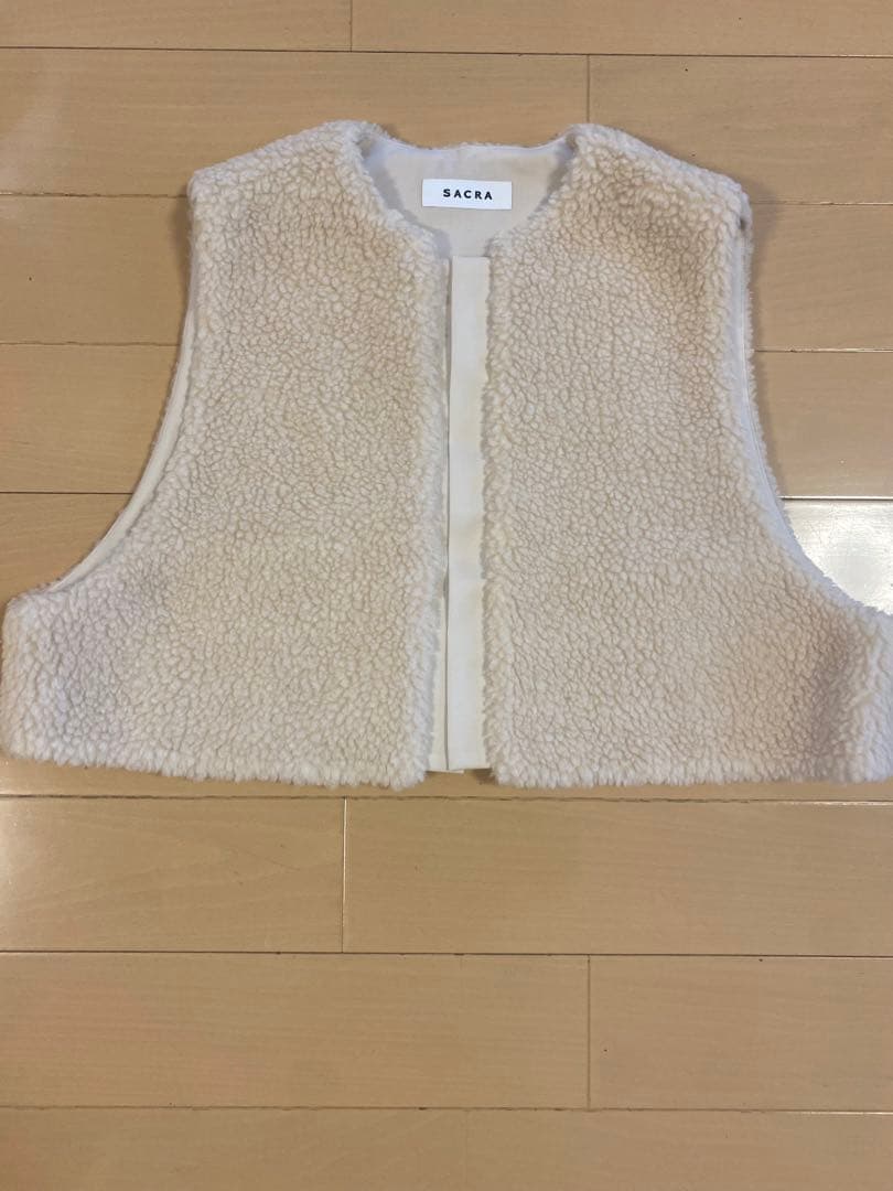 SACRA プードルショートベスト ボアベスト