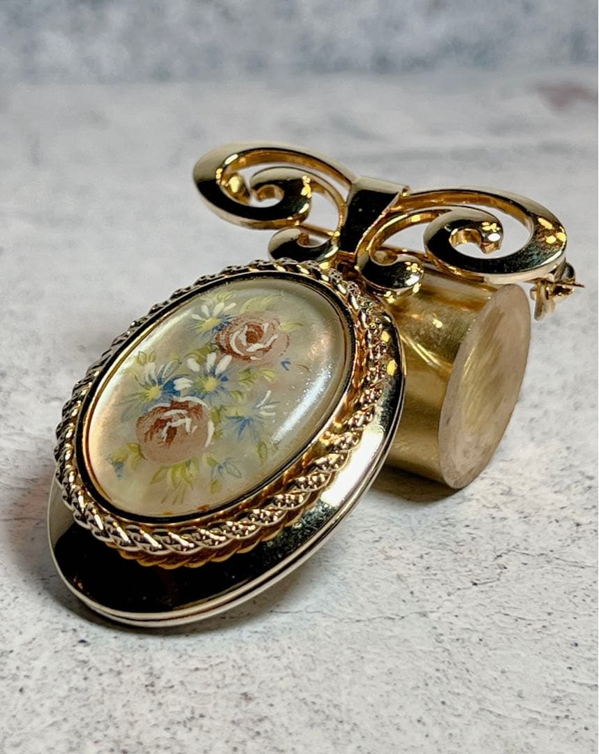 アンティーク　ロケット　十字架　ブローチ　クロス　薔薇　イエスキリスト