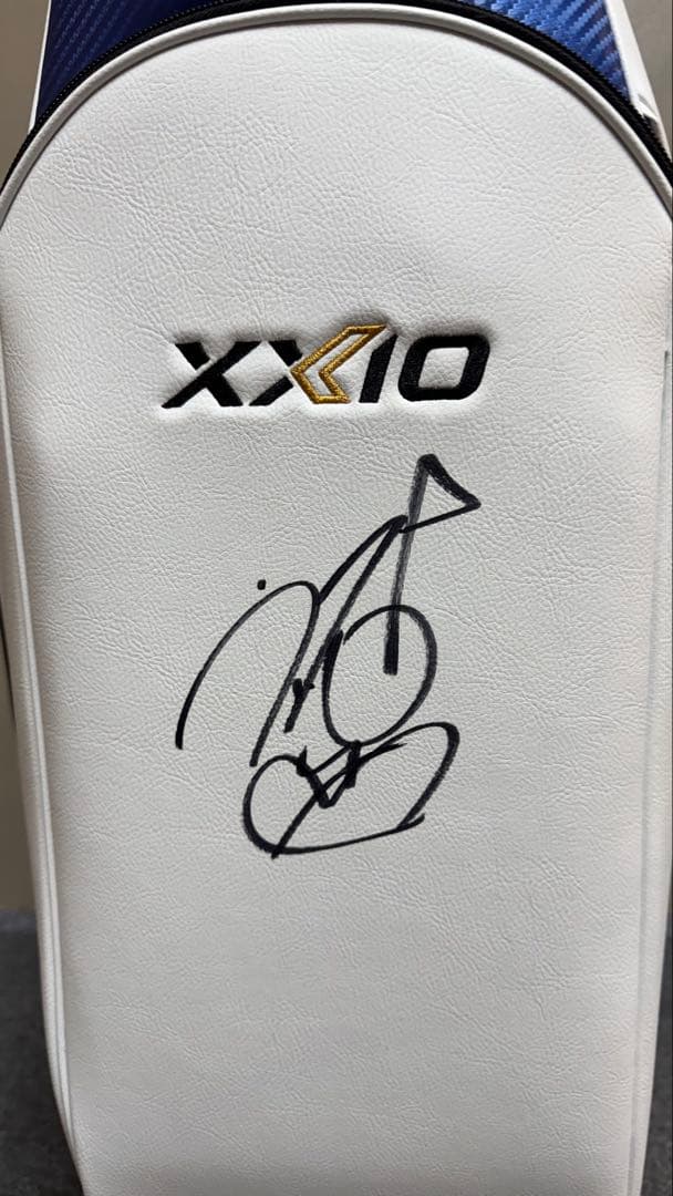 ★新品未使用★安田祐香サイン入り★ XXIOゼクシオ　キャディバッグ