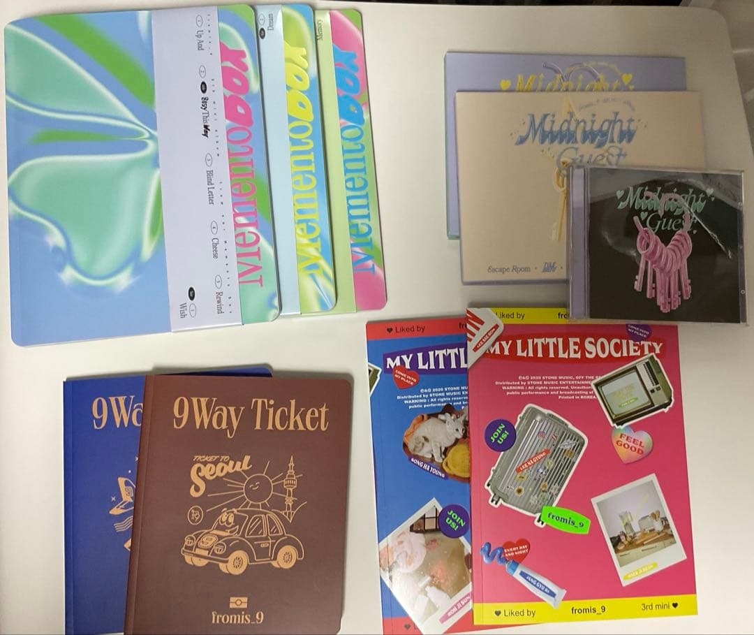 fromis_9 CD4種10枚　直筆サイン特典、フォトカード、ポスター付