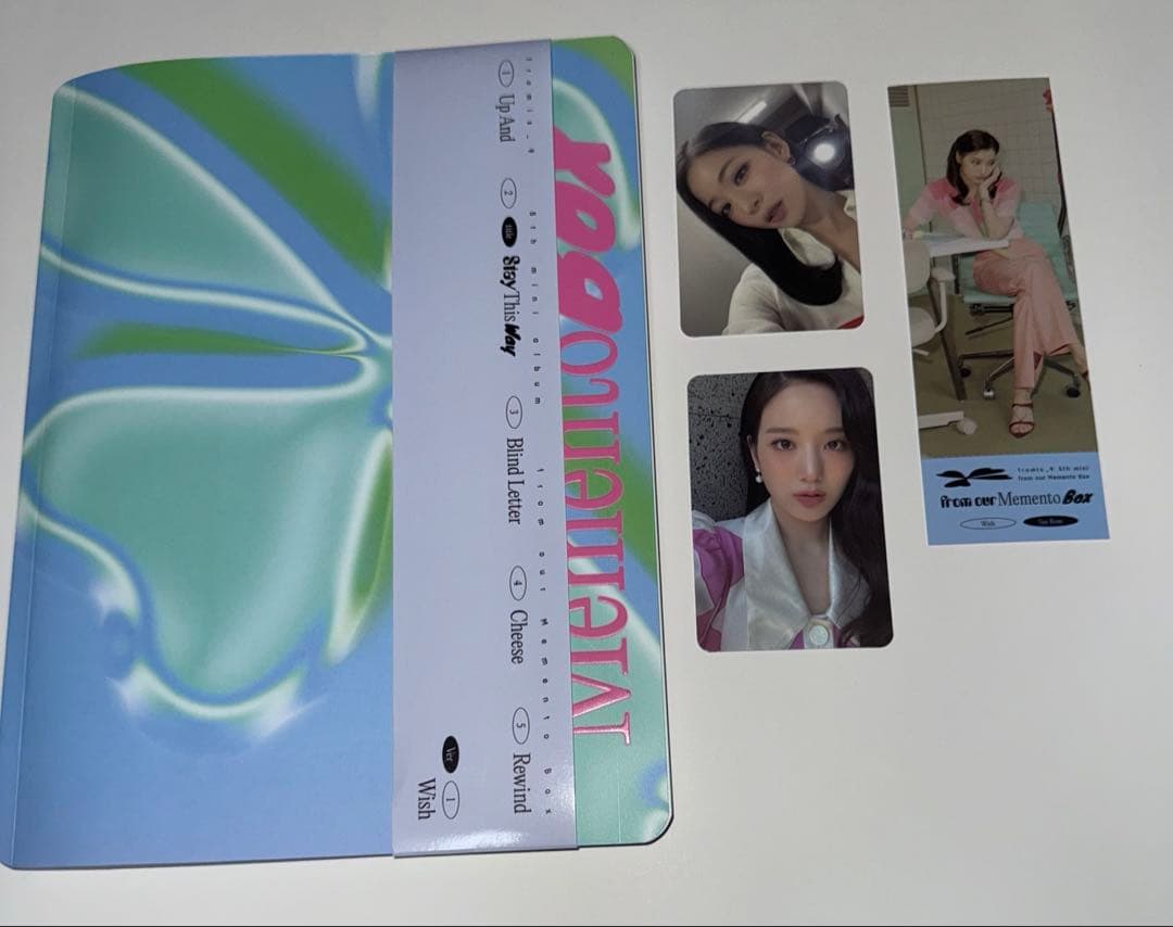 fromis_9 CD4種10枚　直筆サイン特典、フォトカード、ポスター付