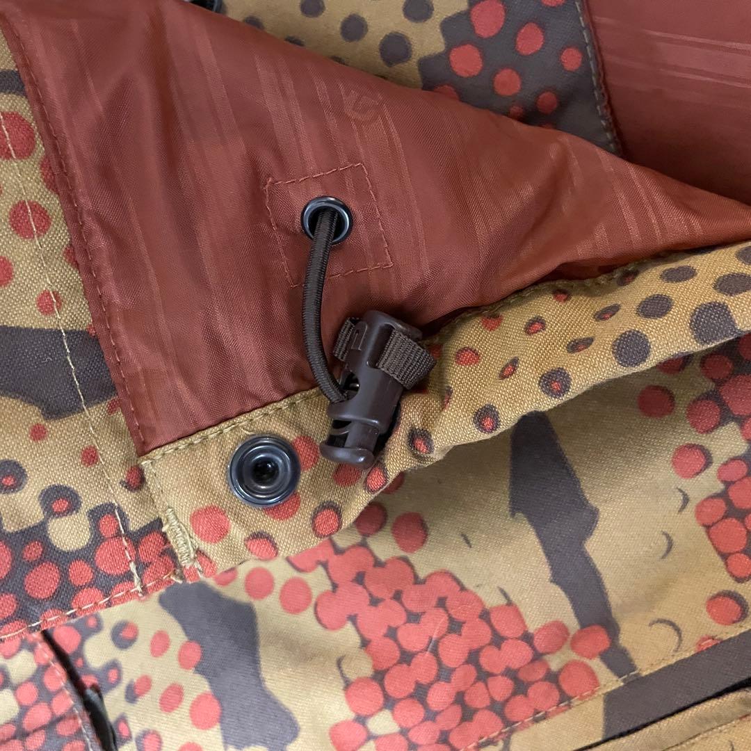 Burtonバートンスキーウェアスノーボードジャケットパーカー茶色ブラウンカモ柄