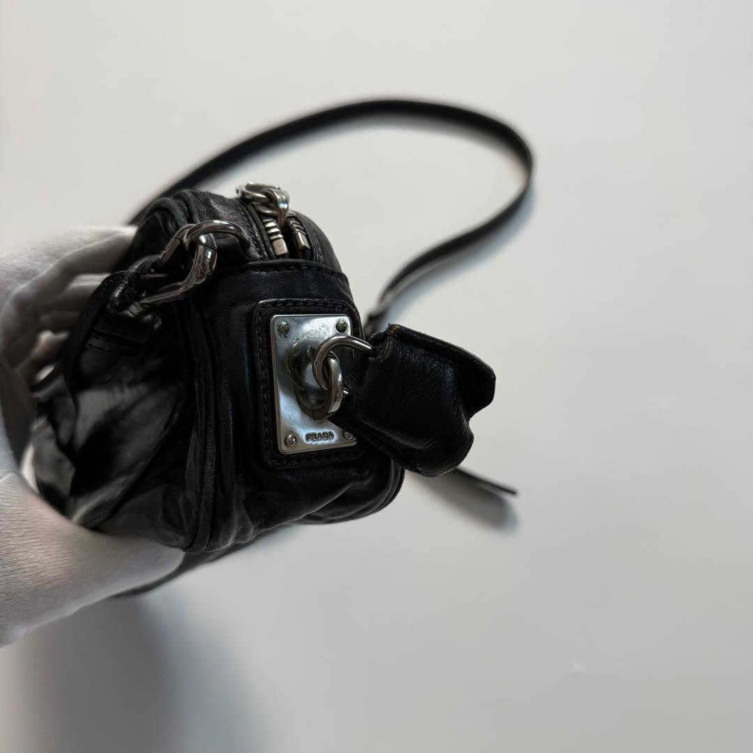 バッグ 1990s Prada leather shoulder mini bag