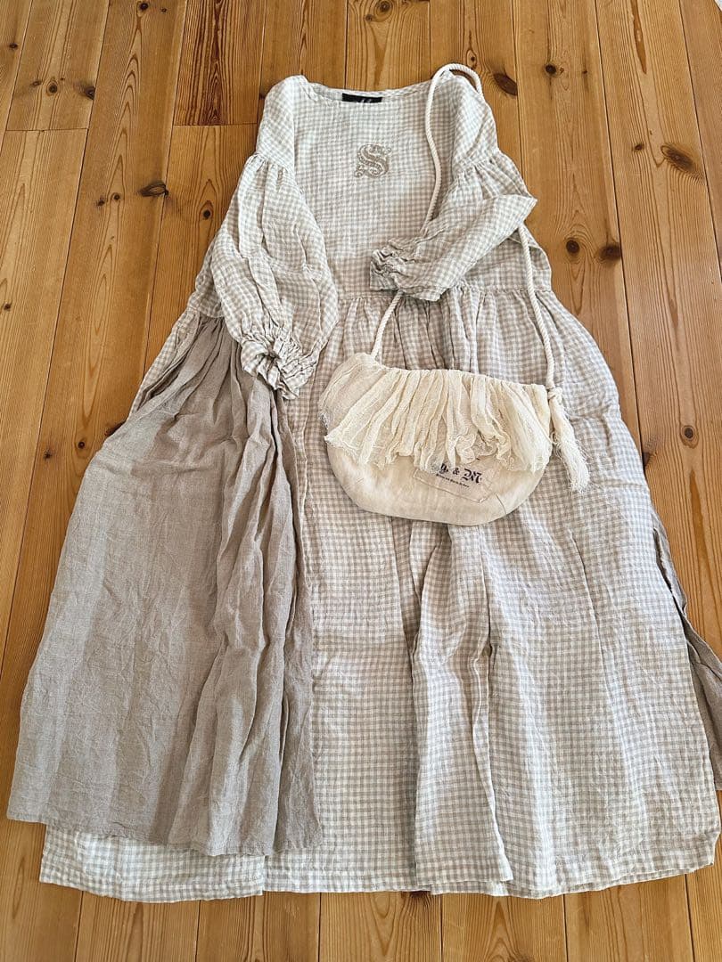 mifumi 『クロスステッチのわたぐもワンピースとふわふわ木漏れ日のバック』