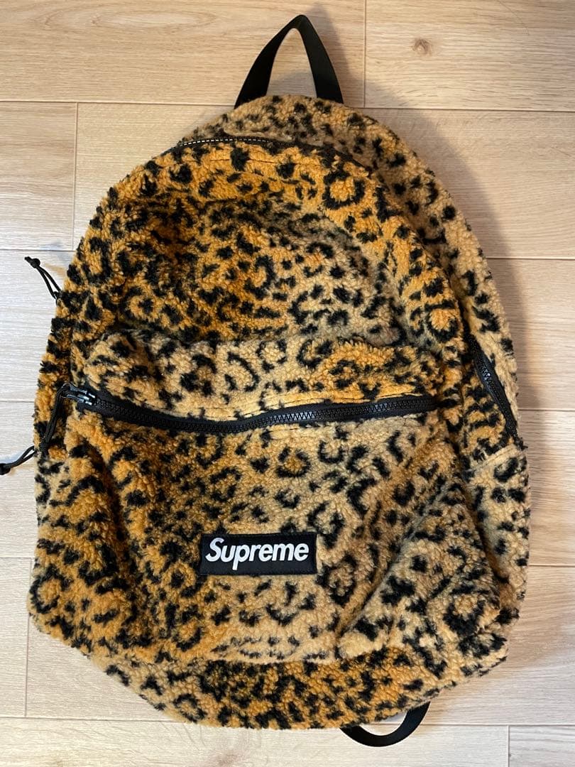 Supreme ヒョウ柄リュック