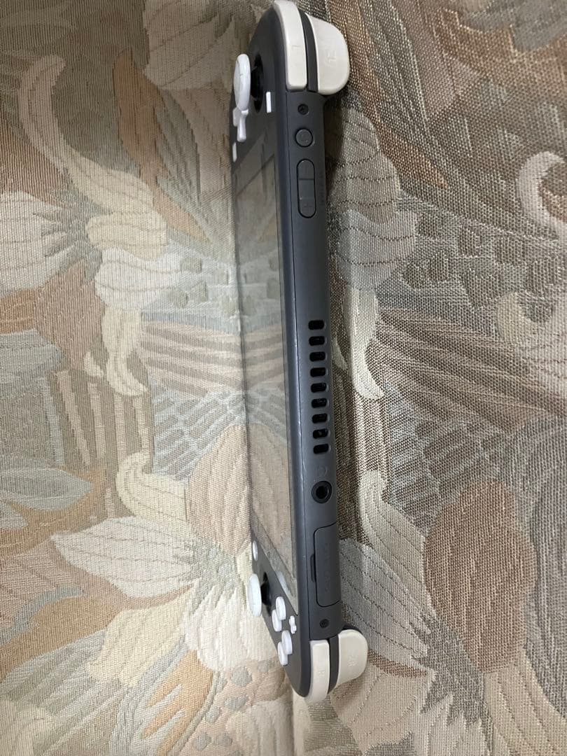 任天堂　Switch Lite 本体　グレー