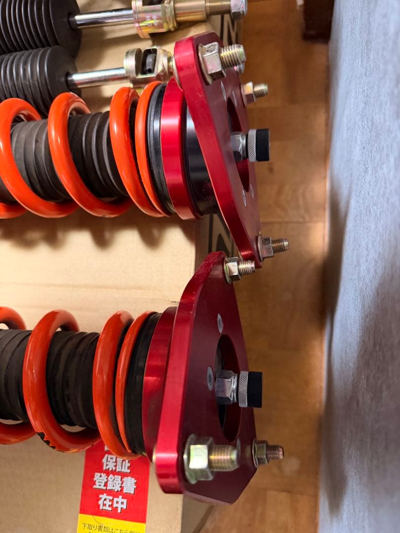 ガチャガチャ売ります^_^ 　80ハリアー Largus 車高調