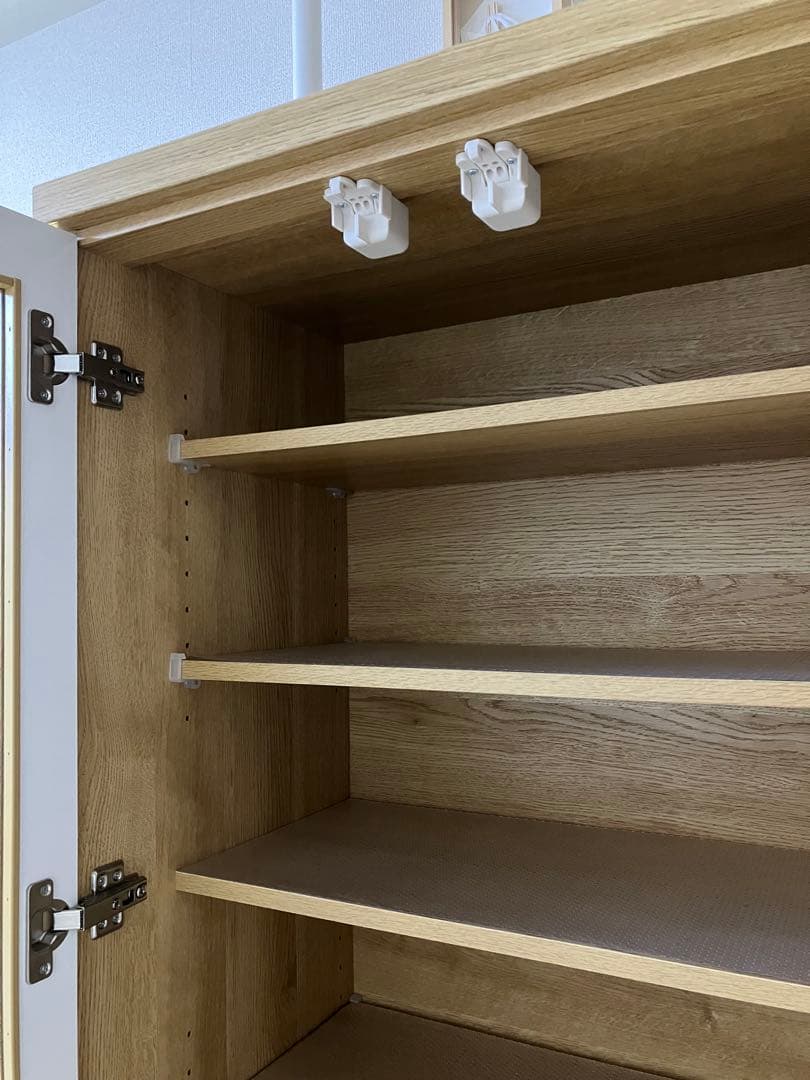 ニトリ 食器棚 木目調 ガラス扉キャビネット 収納 お皿 キッチン収納