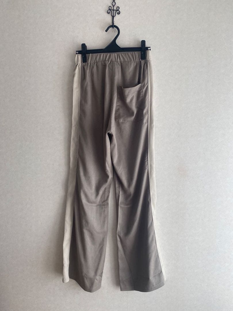 新品REMI RELIEF/レミレリーフSUEDE LIKE FLARE パンツ