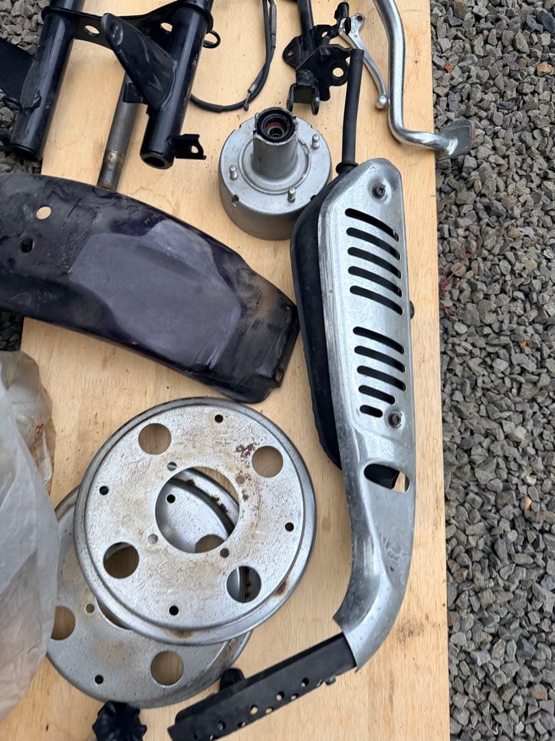 ゴリラ 取り外し部品 ジャンク 整備手帳付き